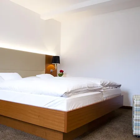 Schloss Weitenburg Hotel 3*