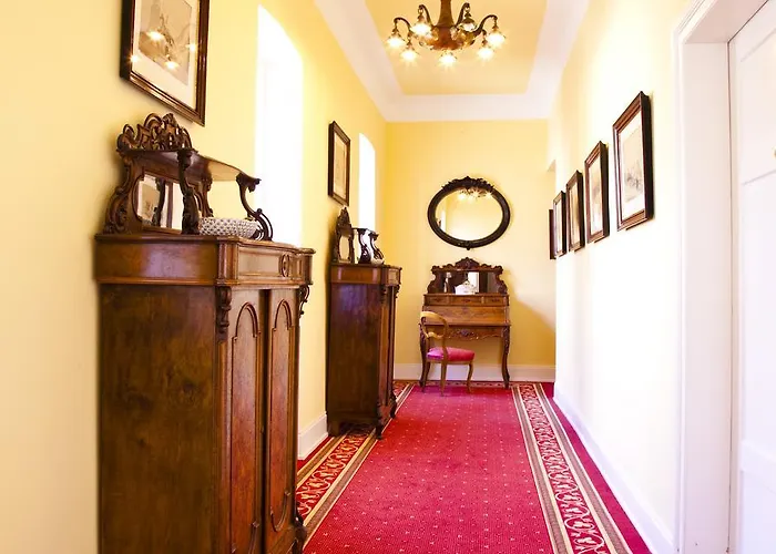 Schloss Weitenburg Hotel 3*