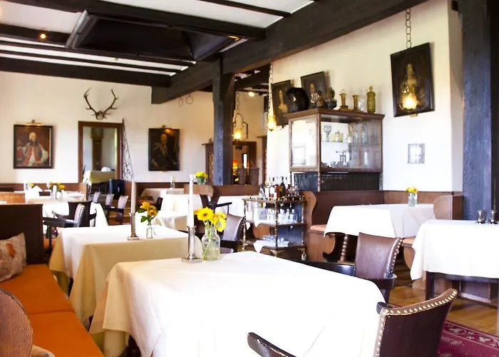 Schloss Weitenburg 3*